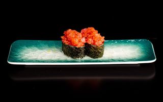 Gunkan spicy tonno alghe