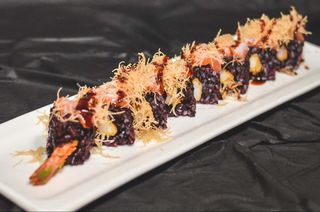 Balck tempura roll