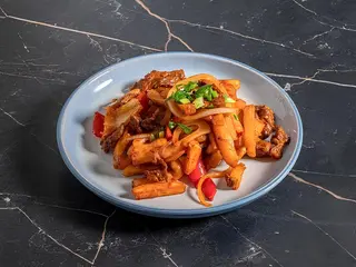 Картофель фри с мясом (350г)
