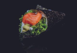 076 Temaki sake avocado