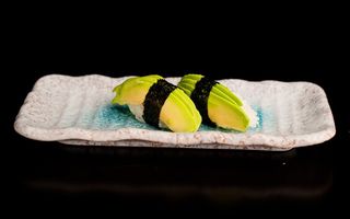 Nigiri avocado