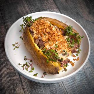 Beefстроганов в картофеле на углях(700г)