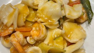 106. Frutti di mare in salsa piccante thai