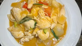107. Pollo in salsa thai