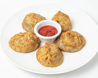 Манты жареные с рубленой говядиной (5шт)