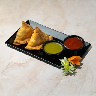 Veg Samosa (2pcs)