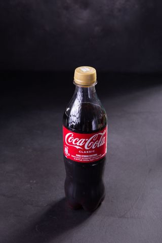 Coca-Cola (0.5л)