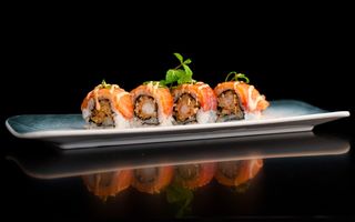 Uramaki sake affumicato