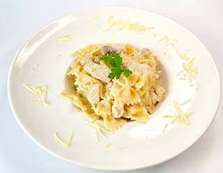 Фарфалле с курицей (350г)