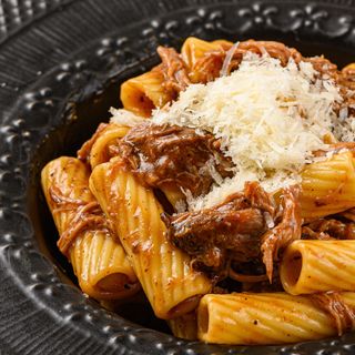 Макароны с рванной говядиной(200г)