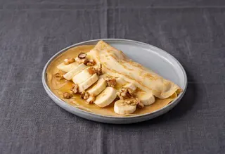 Блинчик с бананом, орехом и мёдом (280г)