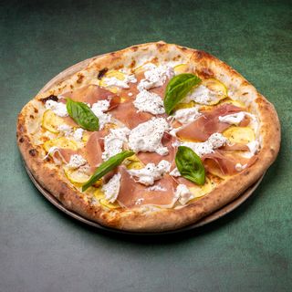 Pizza Una speck e zucchini