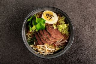 Рамен с говядиной (400г)