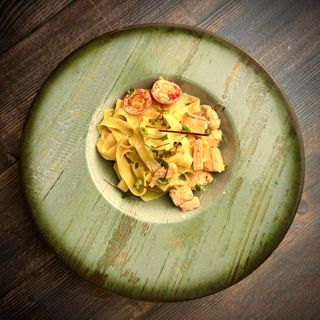 Fettuccine с лососем (300г)