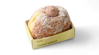 Клубничный пончик 