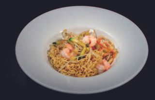 126 Yaki ramen con gamberi e verdure