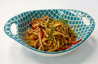 Удон с курицей (400г)