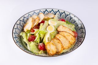 Цезарь с курицей (300г)