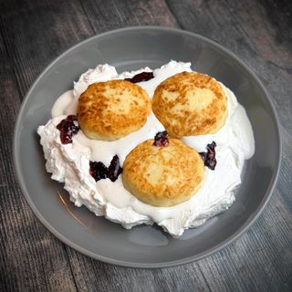 Сырники с муссом из сгущенки (350г)