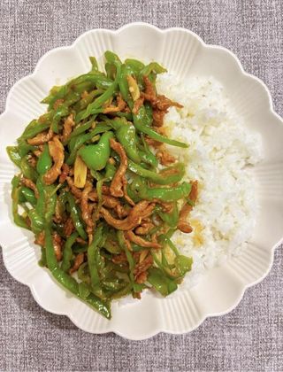 （#12） Zelena paprika i iseckani svinjski pirinač