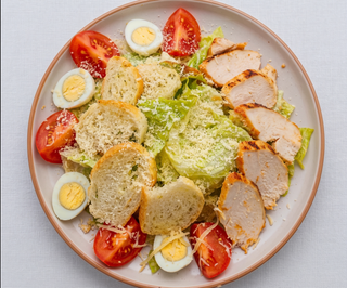 Салат цезарь (250г)