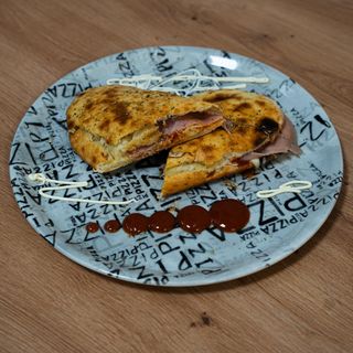 Sendvič pizza šunka