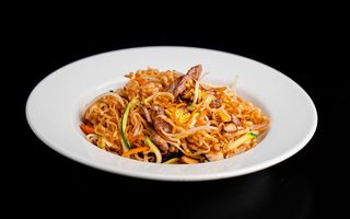 Yaki ramen con vitello