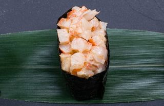 Гункан Острый Лосось ( 40 г )