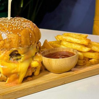 ქათმის ბურგერი