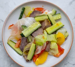 Салат с мясом (250г)