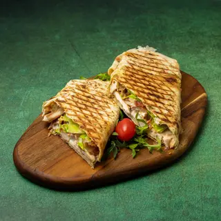 Caesar piletina u tortilji