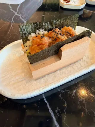 144 - Temaki tonno spicy