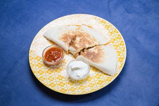 Кесадилья с цыпленком  (250г)