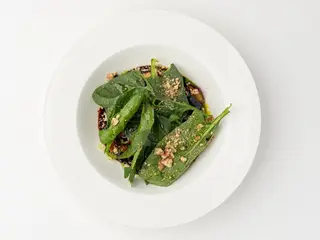 Салат свекла с пюре манго и творожным сыром (250 г)