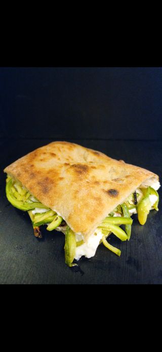 14 Stracciatella carciofi a crudo e origano (zucchine grigliate d estate)