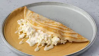 Блинчик с творогом и со сгущенкой (230г)