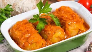 Голубцы с соусом (416г)