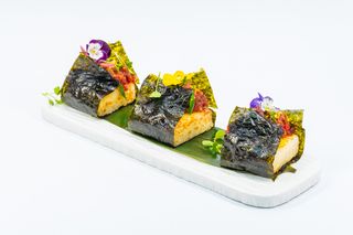 Телятина с рисом и нори (200г)