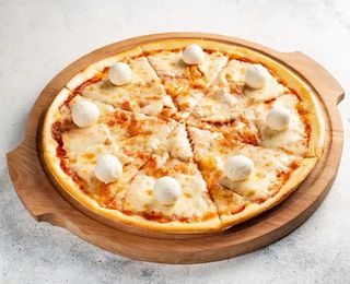 Пицца с красной рыбой и сыром Филадельфия (460г)