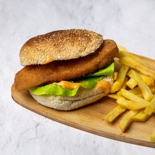 Burger Chicken + Pomfrit