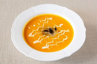 Тыквенный крем суп с утиной грудкой (350г)