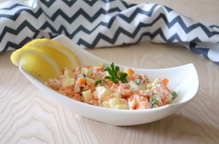 16 Insalata con gamberi e maionese