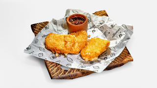 Жареный сыр с инжирным варением (180г)