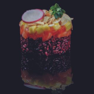 189 Black tartare con ananas