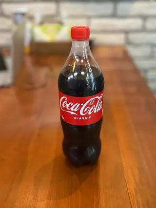 Coca-Cola (1л)