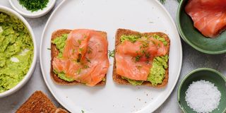 Тост с семгой (100г)