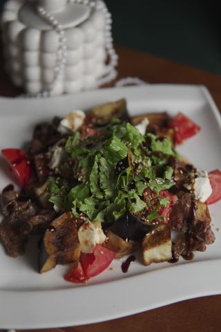 Салат с хрустящими баклажанами (250г)