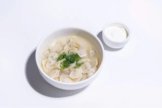 Пельмени с бульоном (350 мл)
