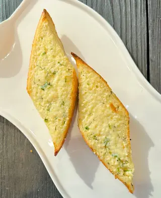 Чесночный хлеб (200г)