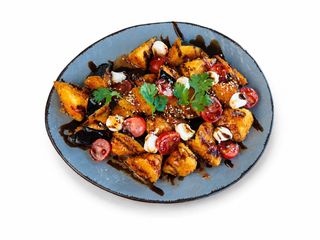 Салат с хрустящими баклажанами (200г)